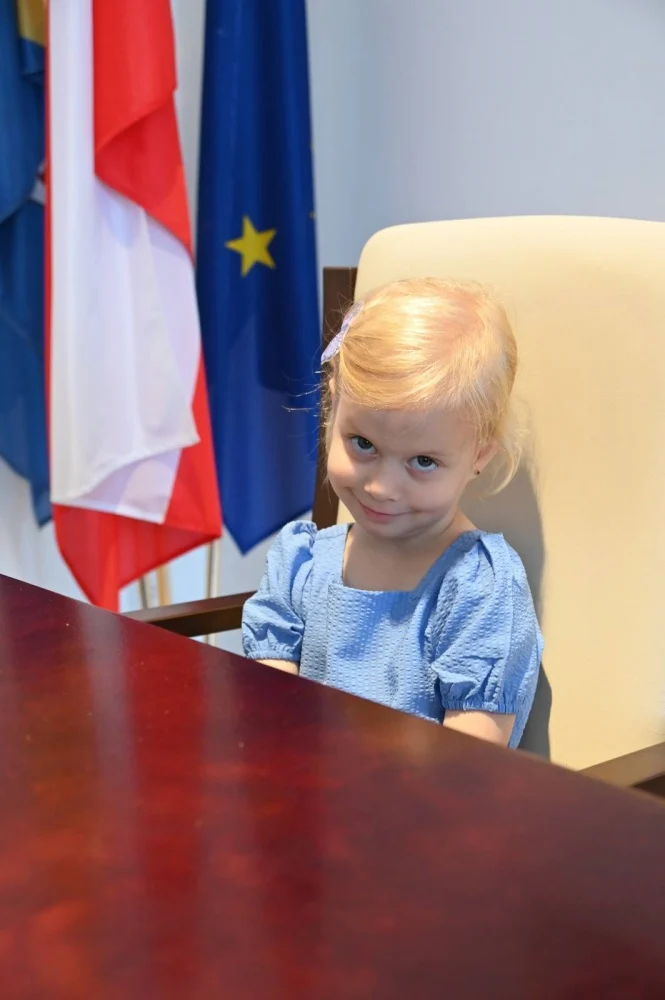 6-letnia Zosia rządziła Rudą Śląską. Była dziecięcą prezydent miasta / fot. FB Michał Pierończyk