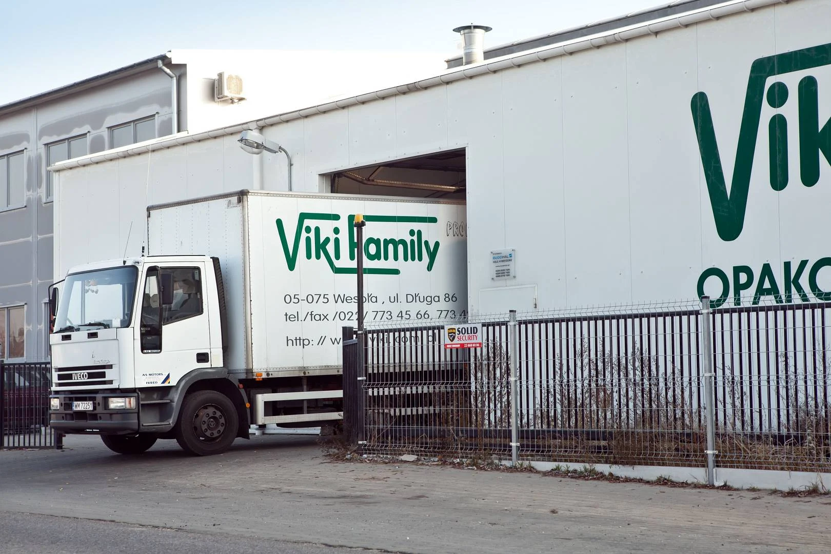 ISO 9001 w praktyce – solidne procesy i pewność dostaw od Viki Family