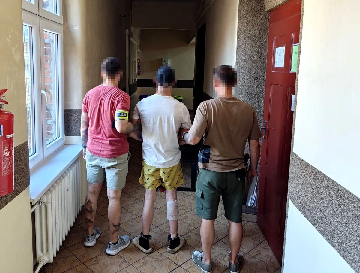 26-latek zatrzymany po pościgu - był poszukiwany, miał przy sobie narkotyki i kradziony telefon