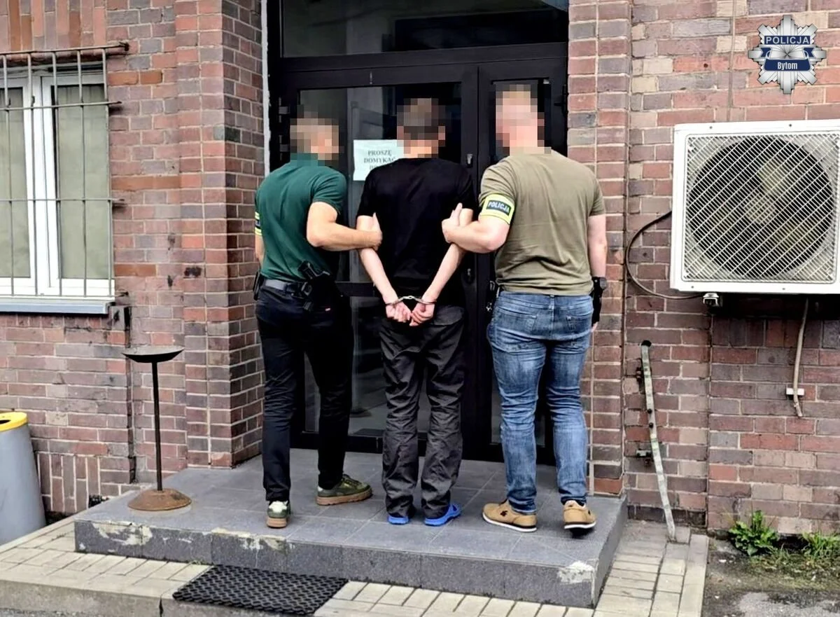 45-latek podpalił drzwi byłej partnerki. Grozi mu do 5 lat więzienia