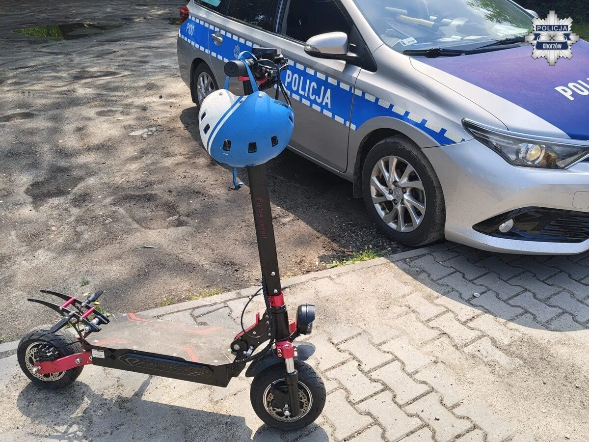 14-latek pędził hulajnogą 39 km/h. Zatrzymali go chorzowscy policjanci