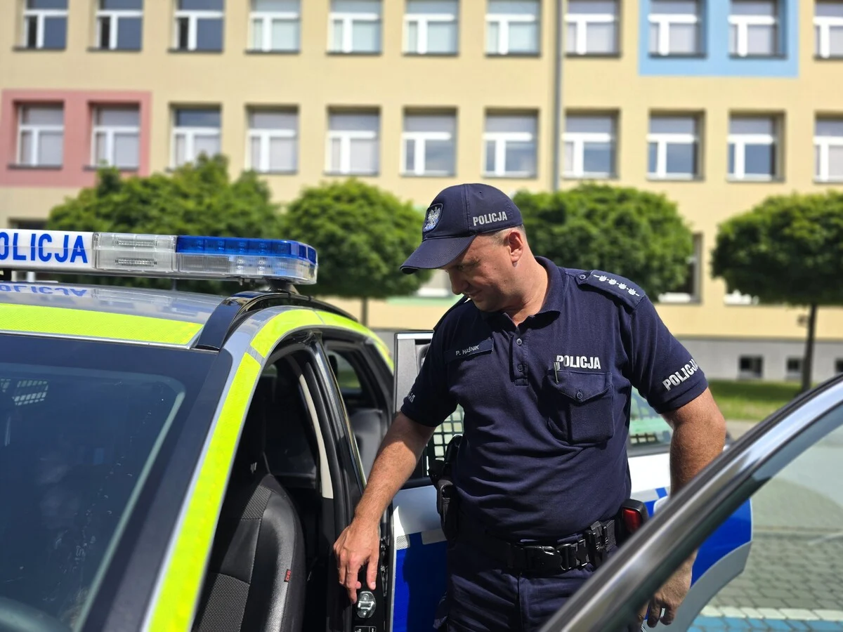 Radiowóz zrobił największe wrażenie. Dzielnicowi odwiedzili przedszkolaków w Wyrach / fot. KPP Mikołów