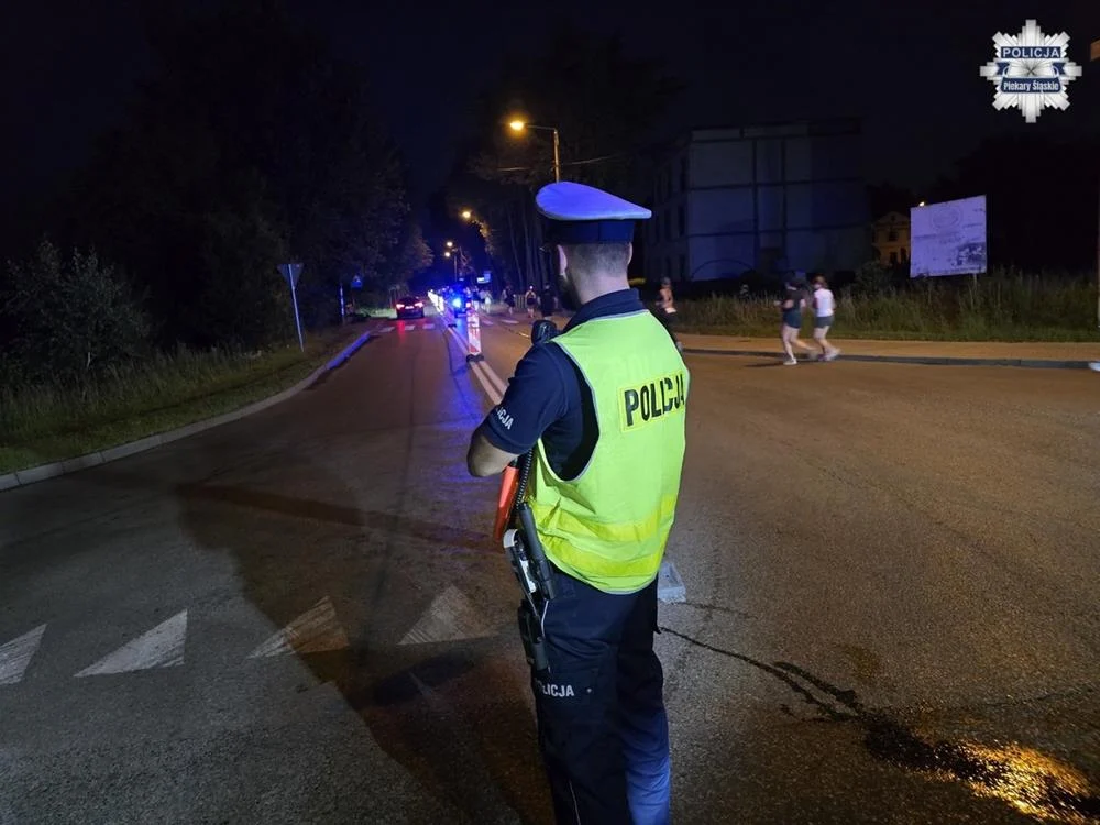 Pilnowali bezpieczeństwa i sami pobiegli. Policjanci na Piekarskim Półmaratonie