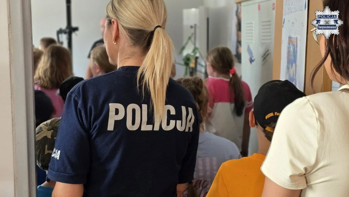 Dzieci z półkolonii przejęły komendę. Wyjątkowa wizyta w Świętochłowicach / fot. KMP Świętochłowice