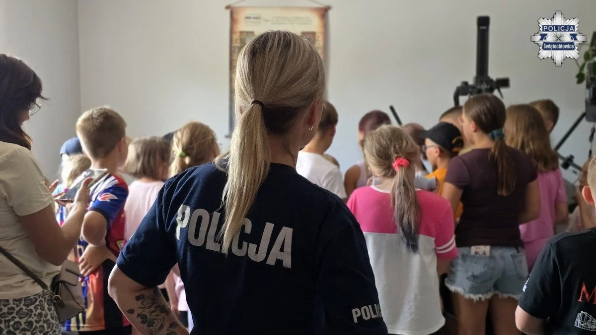 Dzieci z półkolonii przejęły komendę. Wyjątkowa wizyta w Świętochłowicach / fot. KMP Świętochłowice