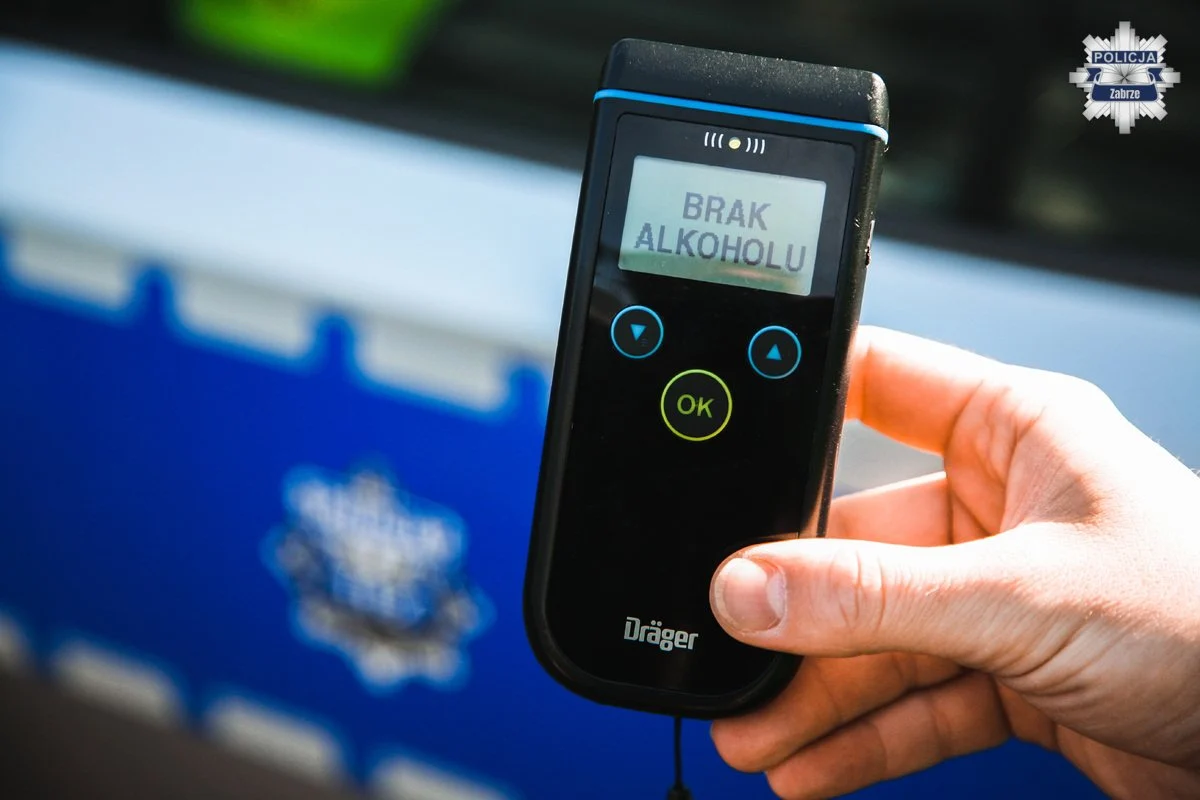 Miał blisko 3 promile i wpadł samochodem do rowu. Drugi kierowca również był nietrzeźwy