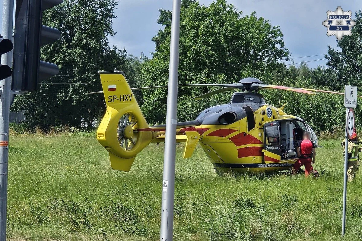 Poważny wypadek na DK81 w Żorach. Kierowcę reanimowano / fot. KMP Żory