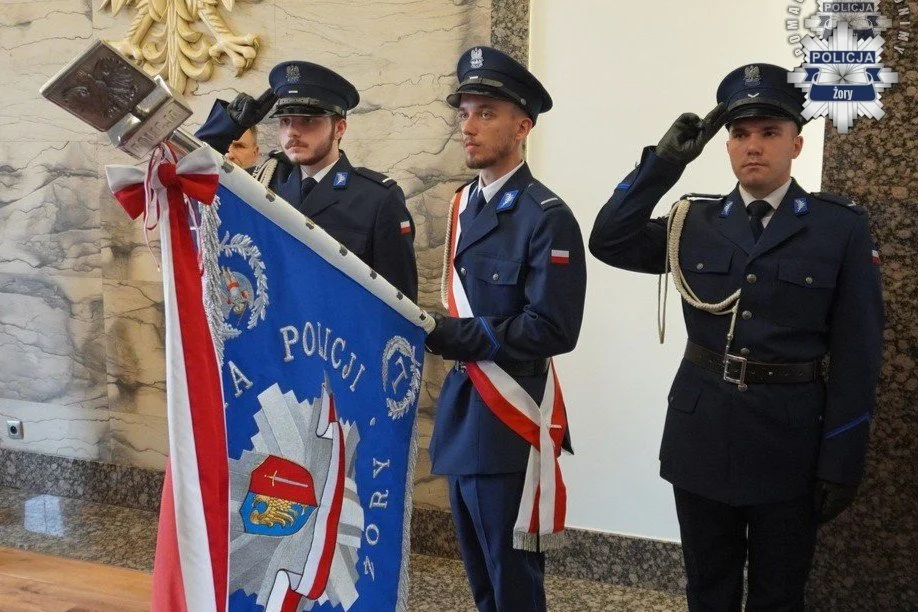 Policyjny sprzęt na żorskim Rynku. W piątek obchody Święta Policji