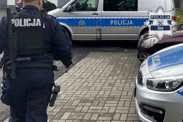 Narkotyki znalezione podczas nocnej kontroli i domowej interwencji. Dwie osoby zatrzymane w Żorach