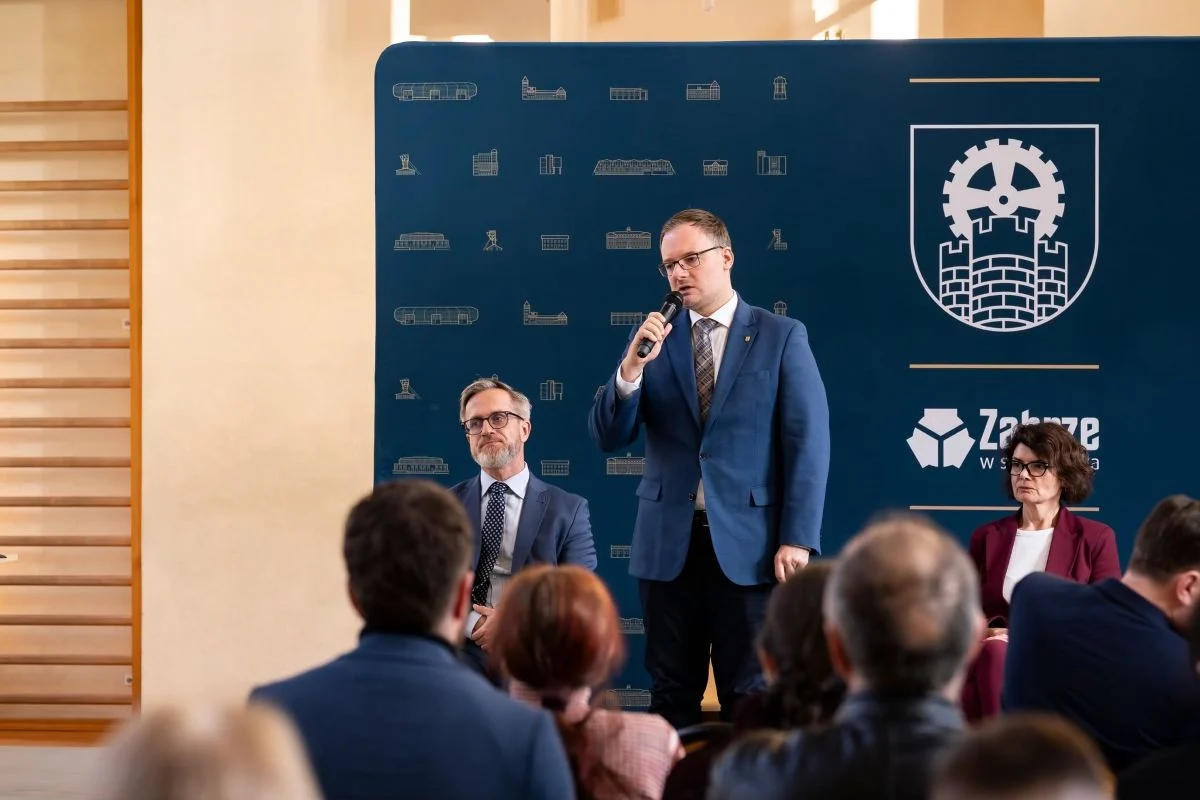 Kamil Żbikowski wydał oświadczenie w sprawie stref płatnego parkowania. Pomysł nie wejdzie w życie?