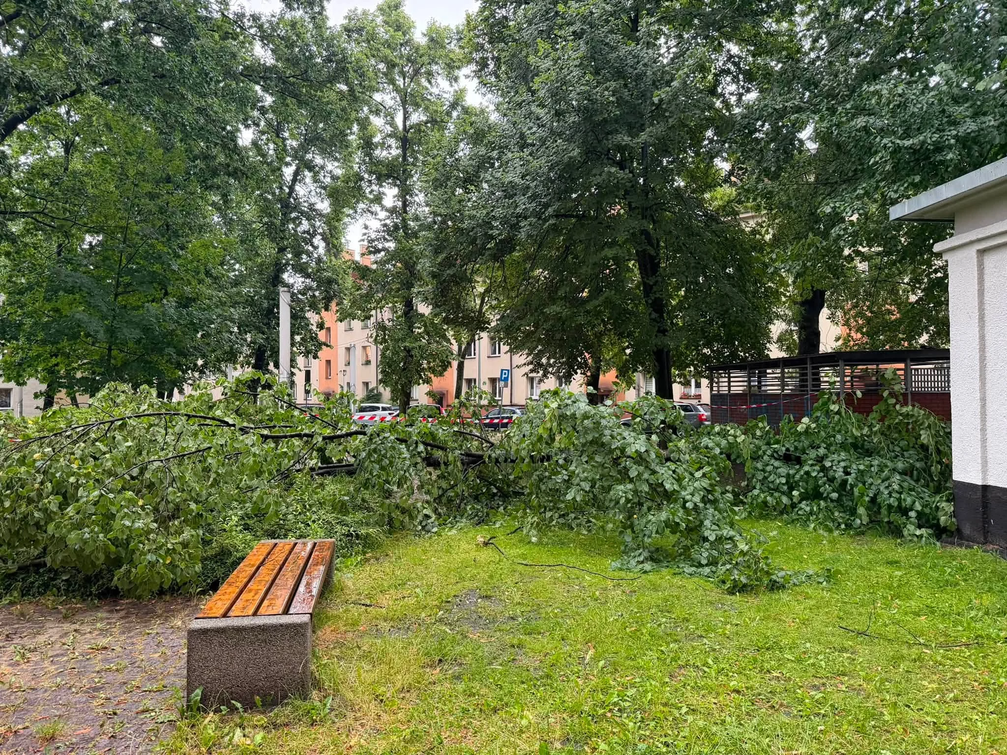 Ulewa w Chorzowie. Ponad 100 zgłoszeń do strażaków i centrum kryzysowego