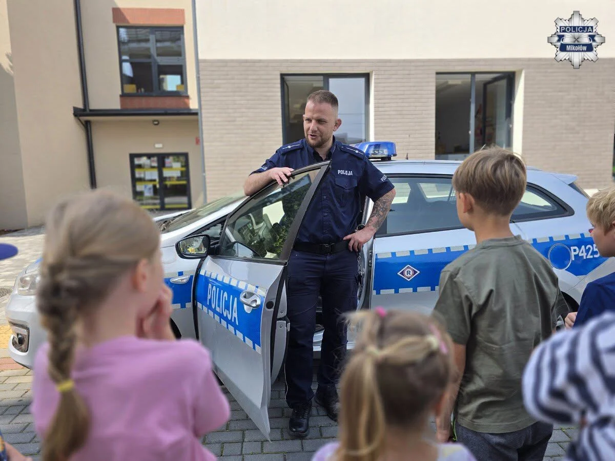 Wakacyjne porady dla dzieci w Mikołowie. Spotkanie w Szkole Podstawowej nr 8