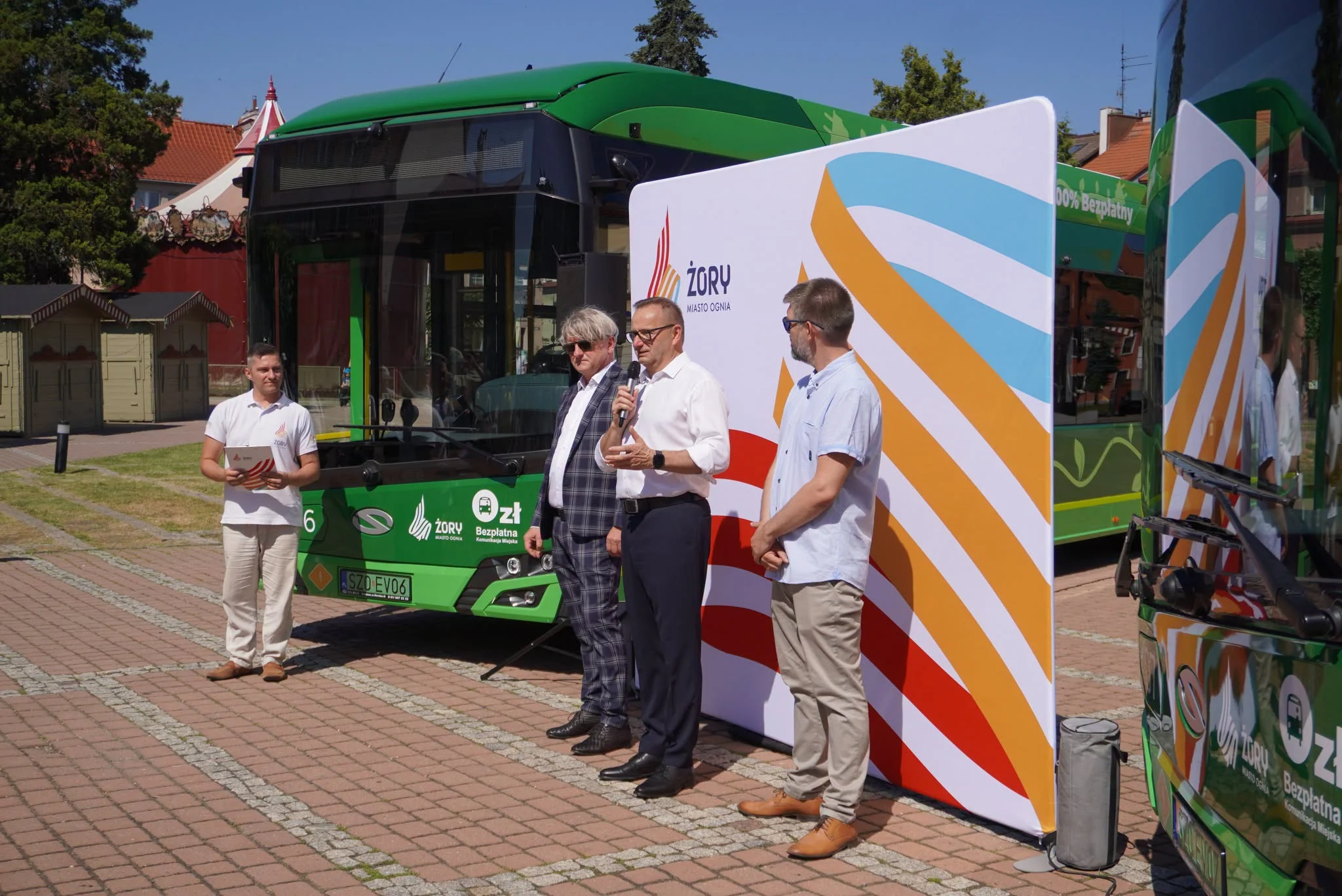 Nowe autobusy Bezpłatnej Komunikacji Miejskiej w Żorach / fot. UM Żory