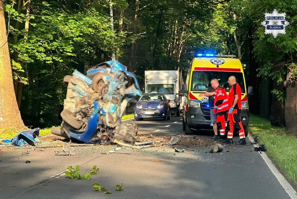 Zdarzenie drogowe na ul. Frenzla w Bytomiu. Kierowca z ciężkimi obrażeniami trafił do szpitala