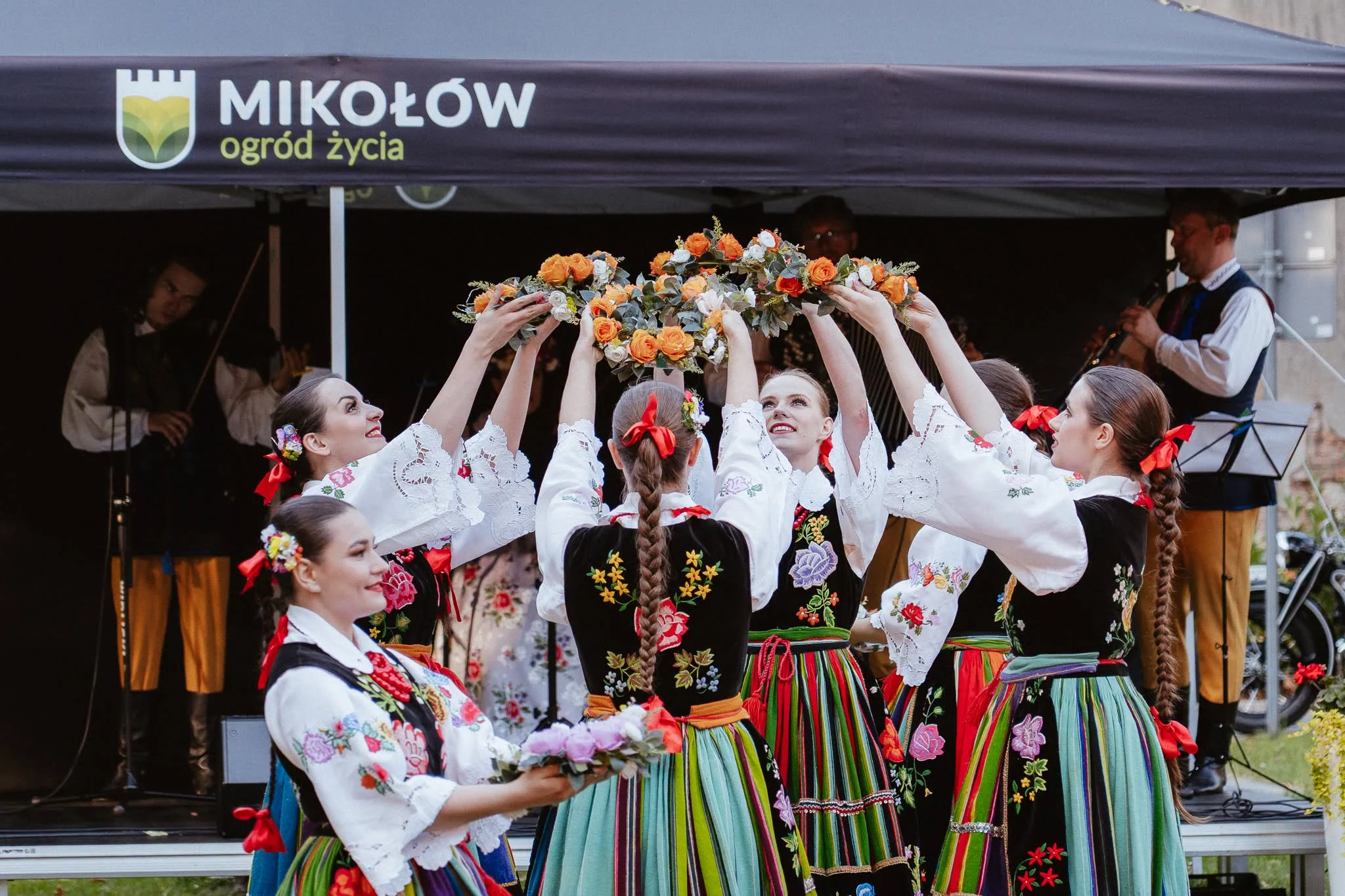 Studencki Zespół Pieśni i Tańca „Katowice” otworzył Ogród Dźwięków w Mikołowie / fot. Birdabo Studio