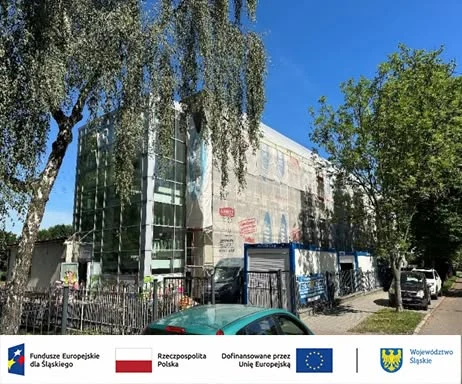 Szkoła i przedszkole przy Głównej przechodzą termomodernizację. Są już pierwsze efekty