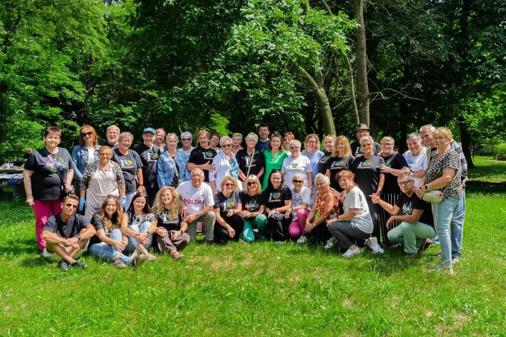 Grill integracyjny mysłowickich seniorów. Wspólne biesiadowanie w sercu miasta