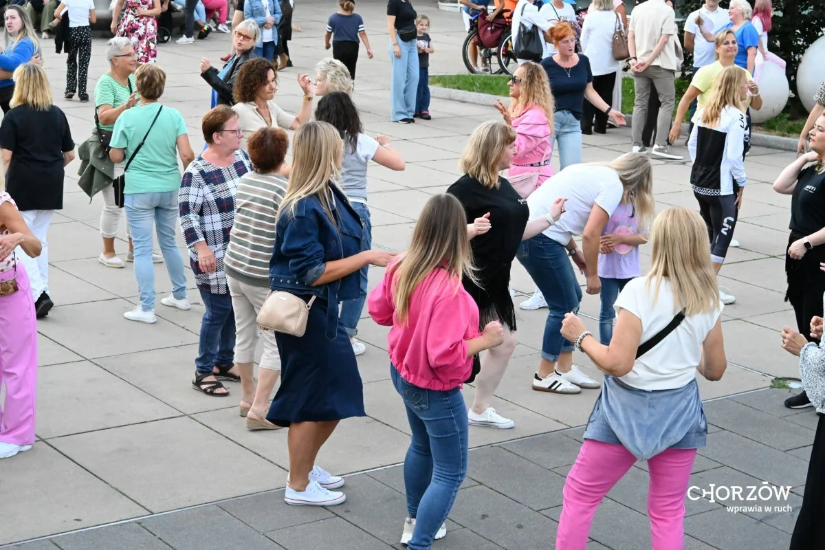 Gorące rytmy opanowały Rynek w Chorzowie. W lipcu będą kolejne imprezy / fot. UM Chorzów FB