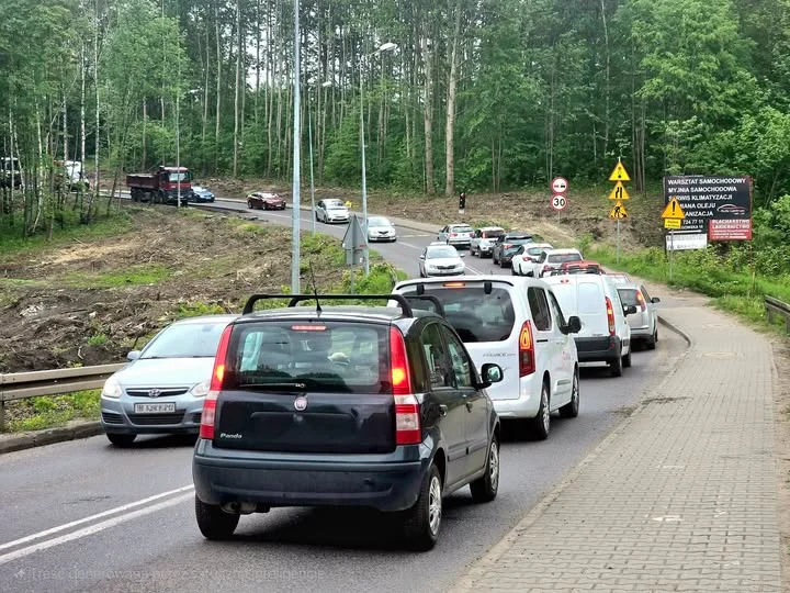 Koniec wahadła na ul. Orzegowskiej. Kierowcy znów pojadą oboma pasami