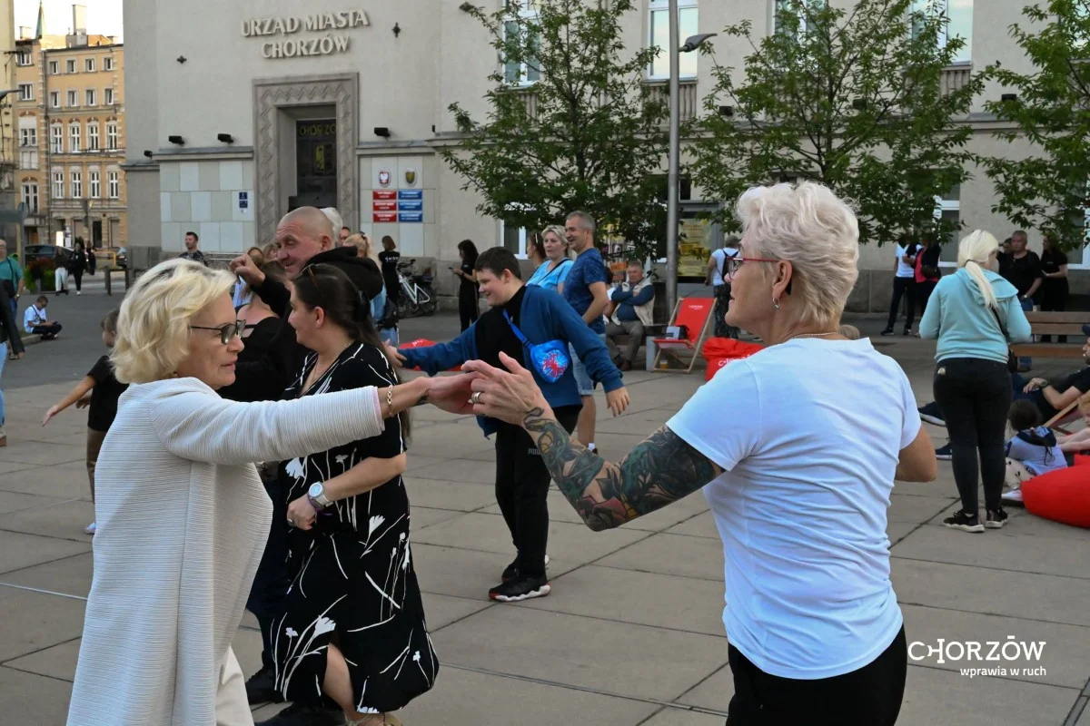 Gorące rytmy opanowały Rynek w Chorzowie. W lipcu będą kolejne imprezy / fot. UM Chorzów FB