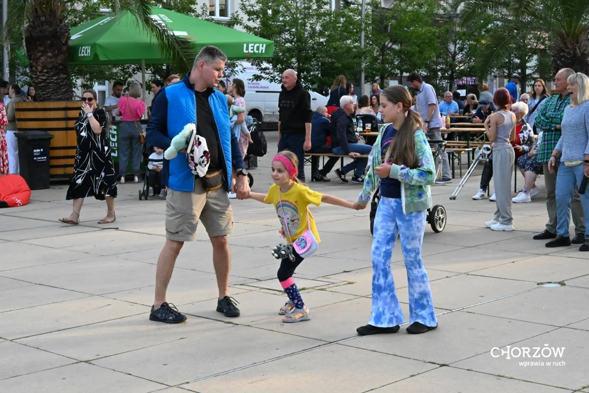 Gorące rytmy opanowały Rynek w Chorzowie. W lipcu będą kolejne imprezy / fot. UM Chorzów FB