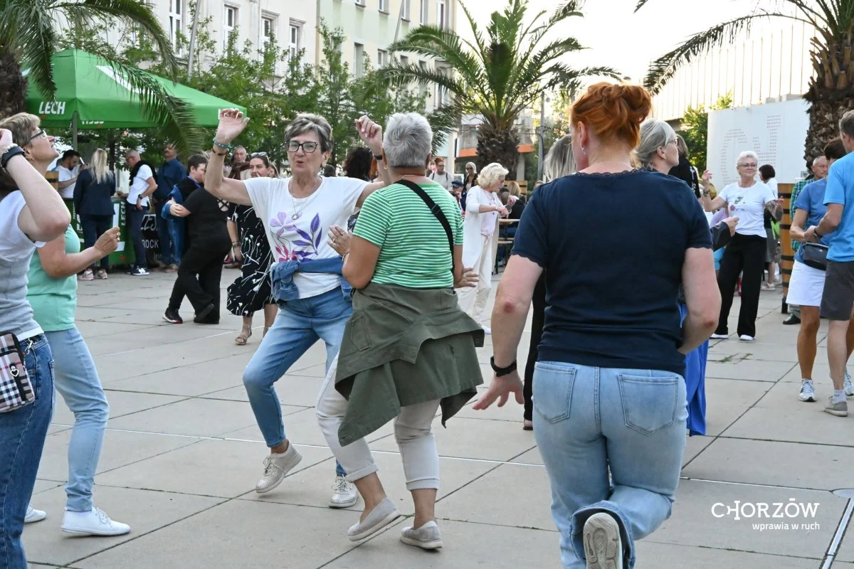 Gorące rytmy opanowały Rynek w Chorzowie. W lipcu będą kolejne imprezy / fot. UM Chorzów FB
