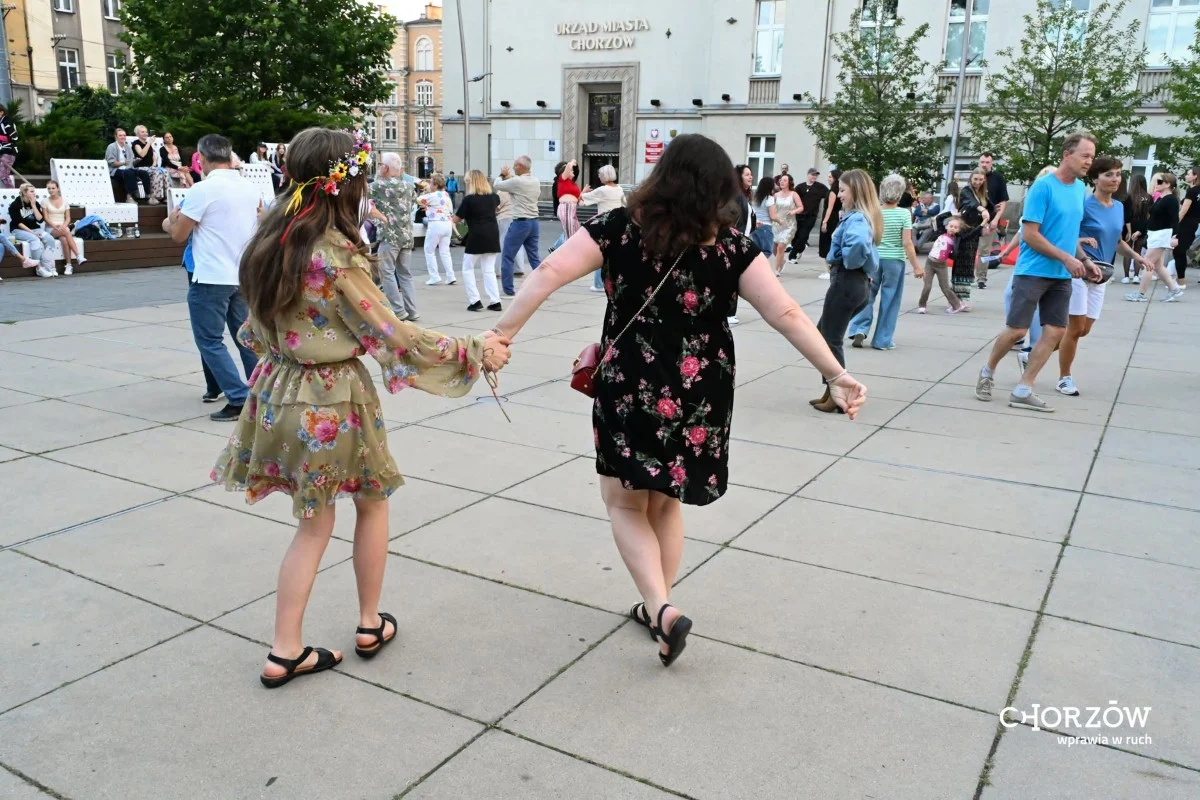 Gorące rytmy opanowały Rynek w Chorzowie. W lipcu będą kolejne imprezy / fot. UM Chorzów FB