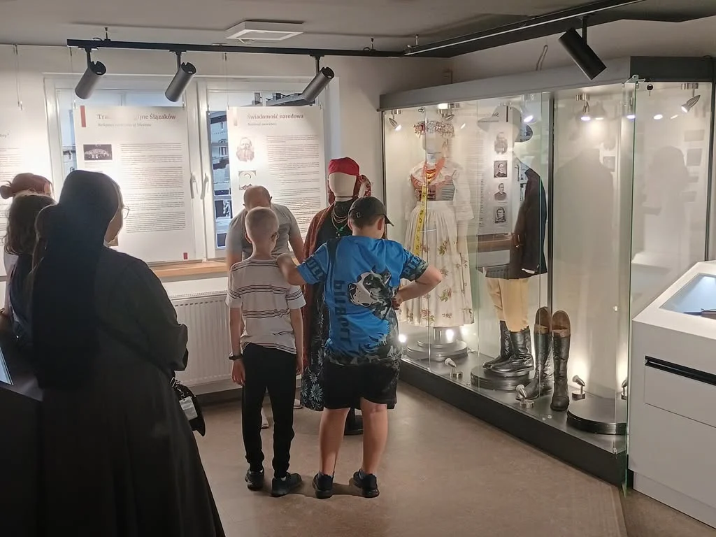 Czwartkowe spotkania kreatywne” w rudzkim muzeum / fot. Muzeum Miejskie