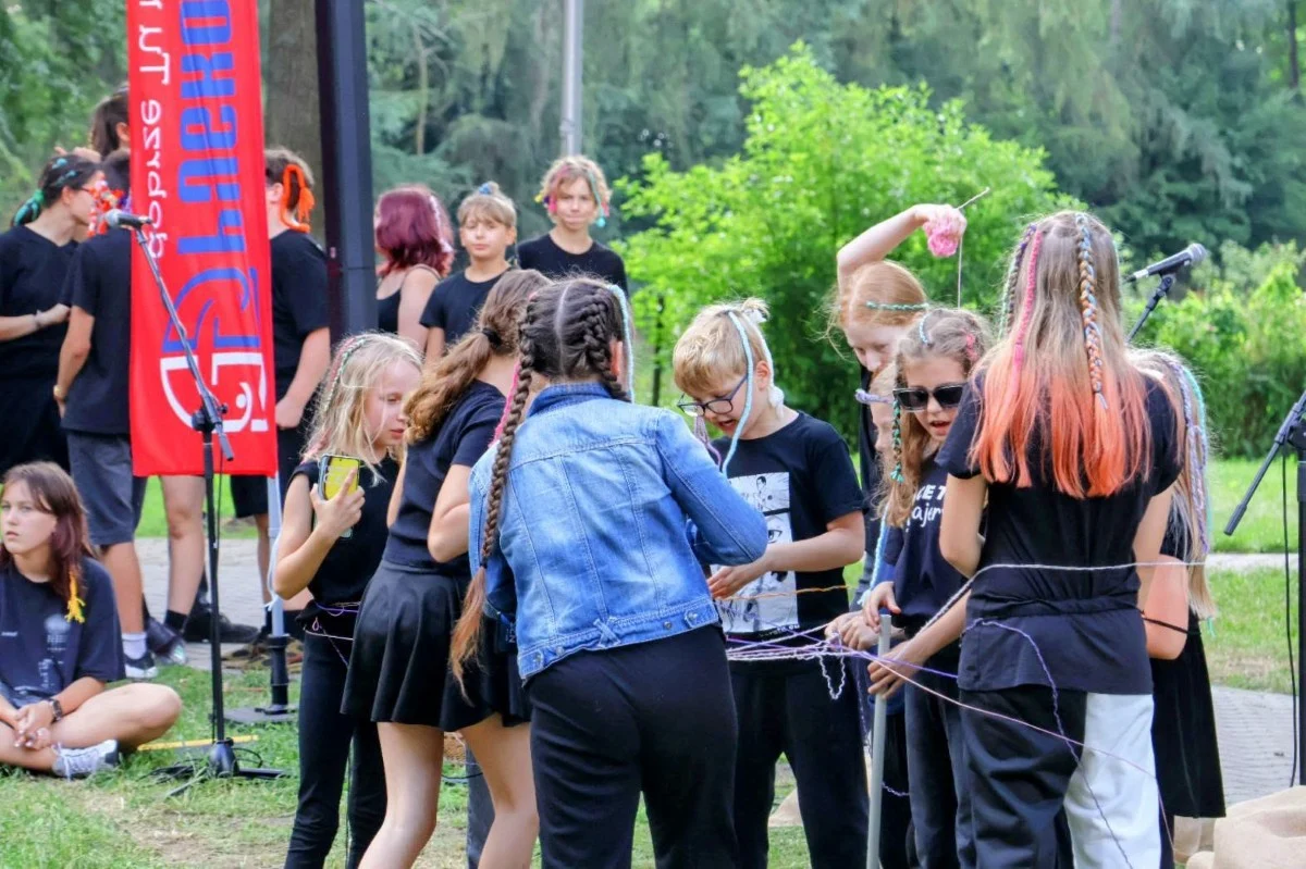 Park Miejski zamienił się w scenę. Finał „Lata w teatrze” w Pyskowicach / fot. UM Pyskowice FB