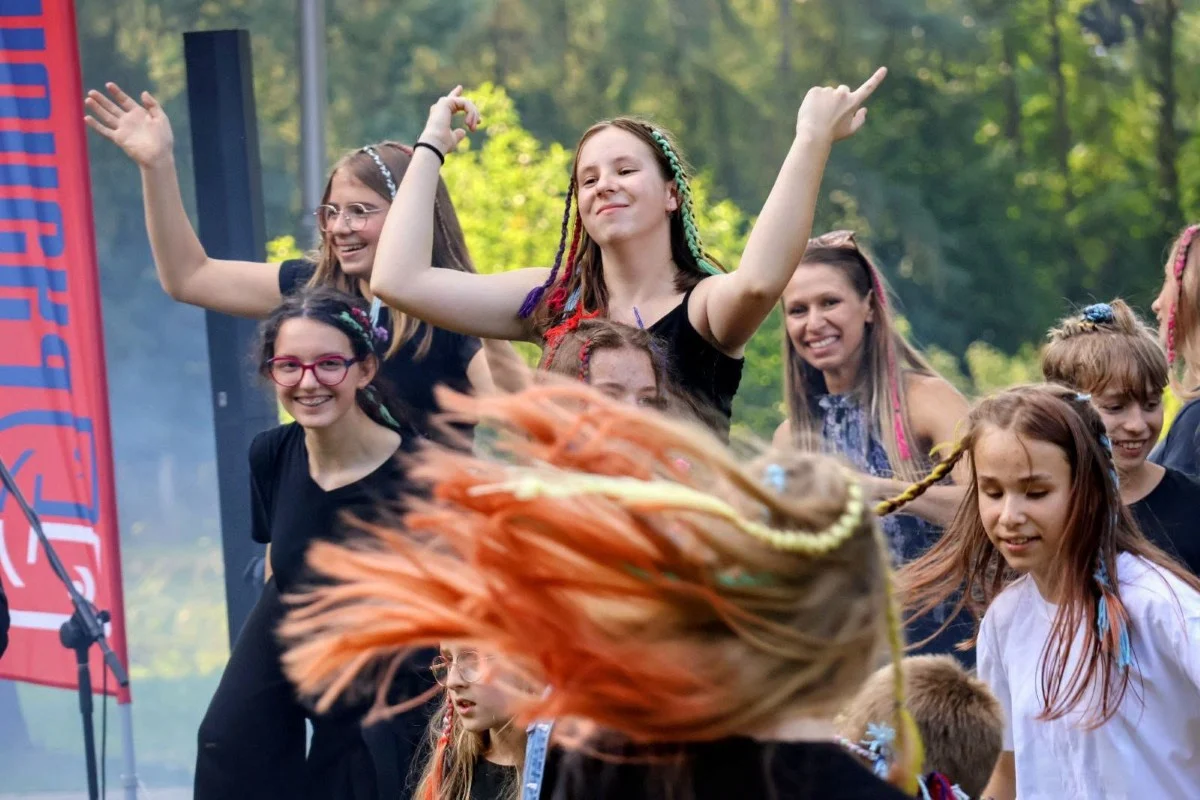 Park Miejski zamienił się w scenę. Finał „Lata w teatrze” w Pyskowicach / fot. UM Pyskowice FB