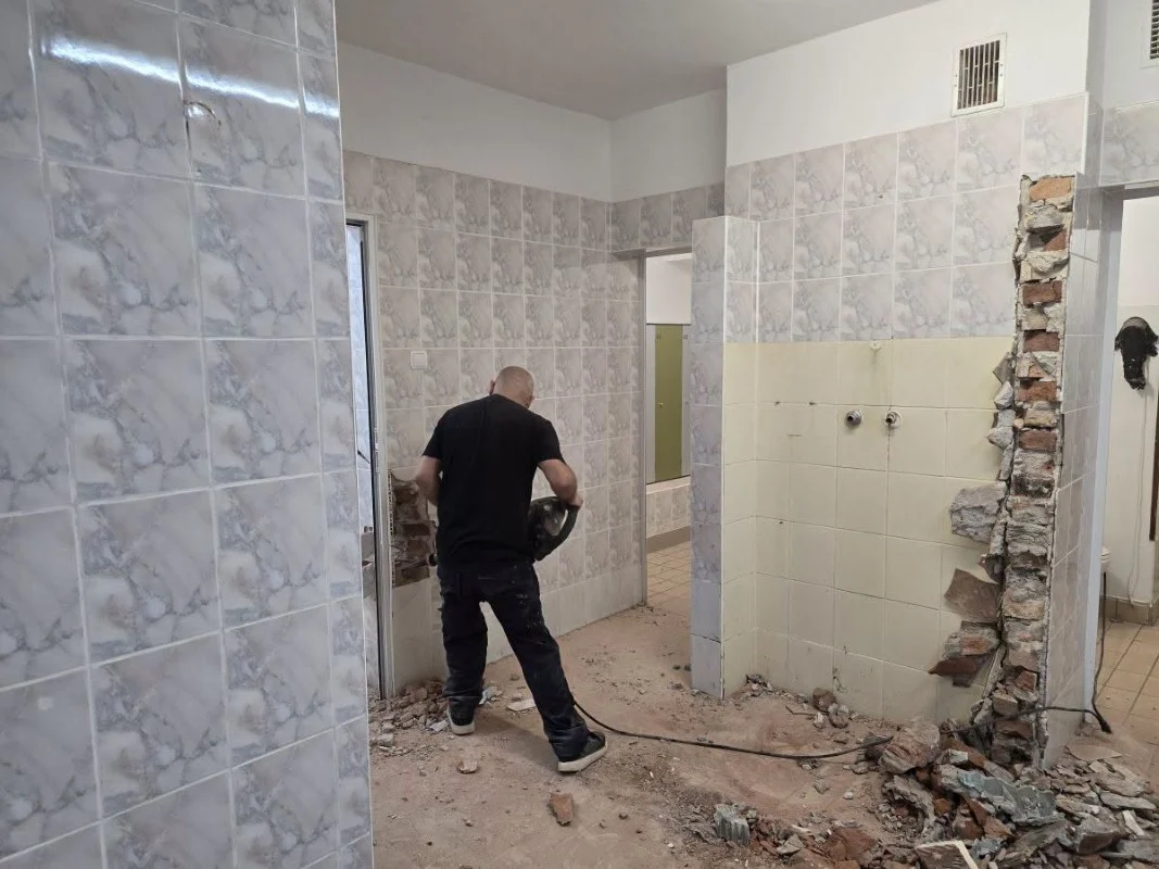 Basen KS Hajduki przechodzi remont. Rozpoczęła się „wielka demolka”