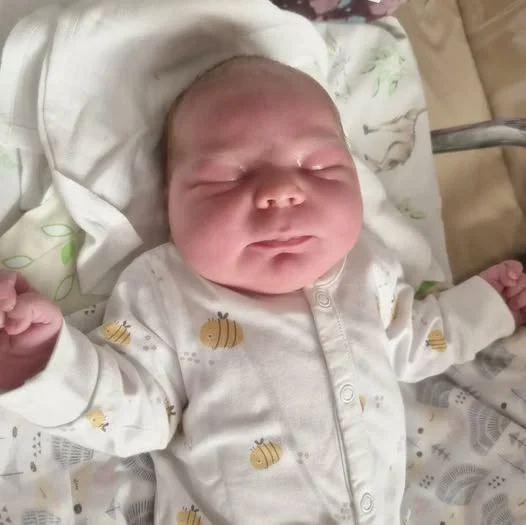 Ponad 5-kilogramowy Kubuś przyszedł na świat w Mikołowie. Urodził się siłami natury