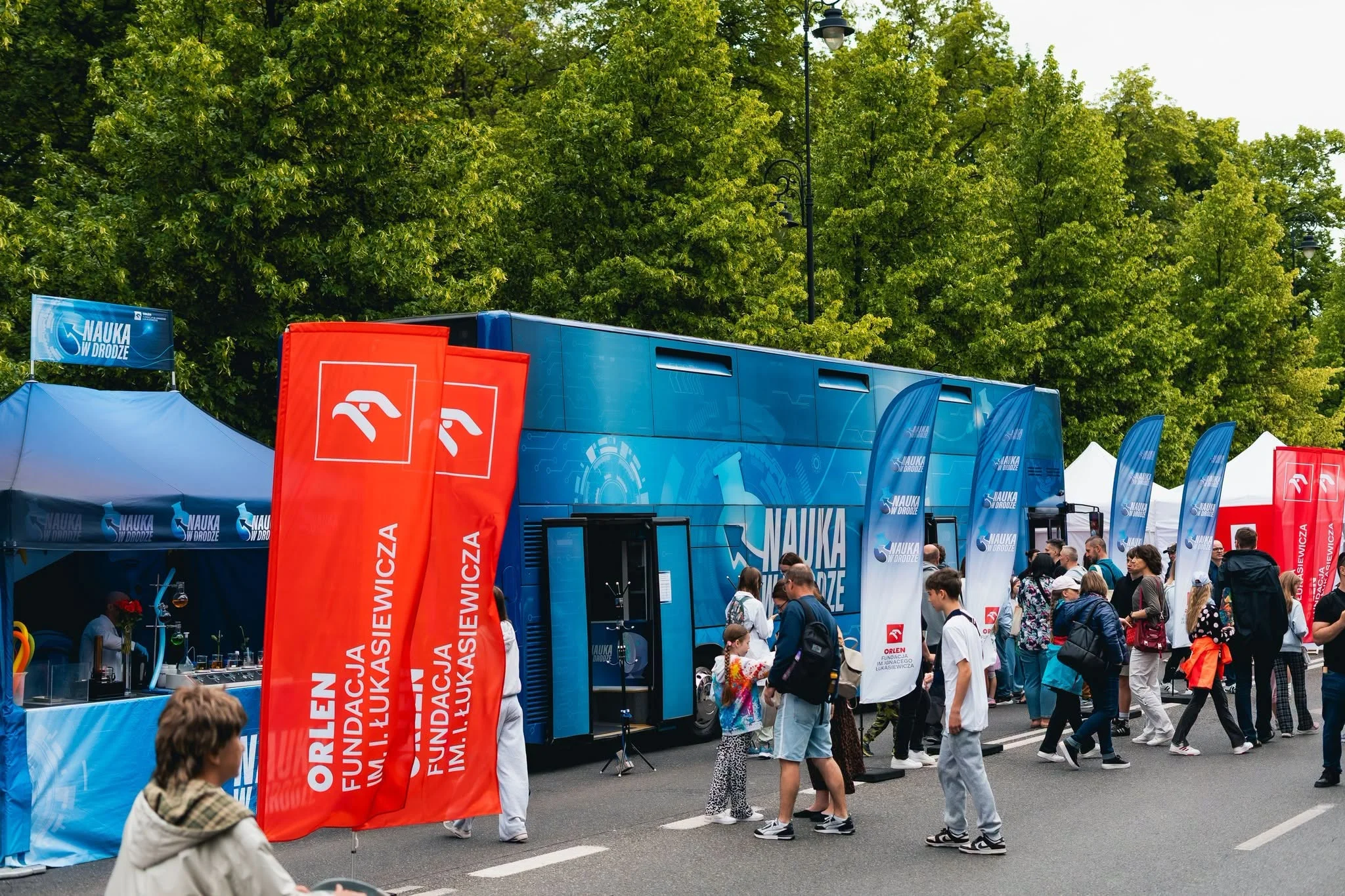 Eksperymenty przyjadą do Łazisk Górnych. Naukobus stanie za urzędem