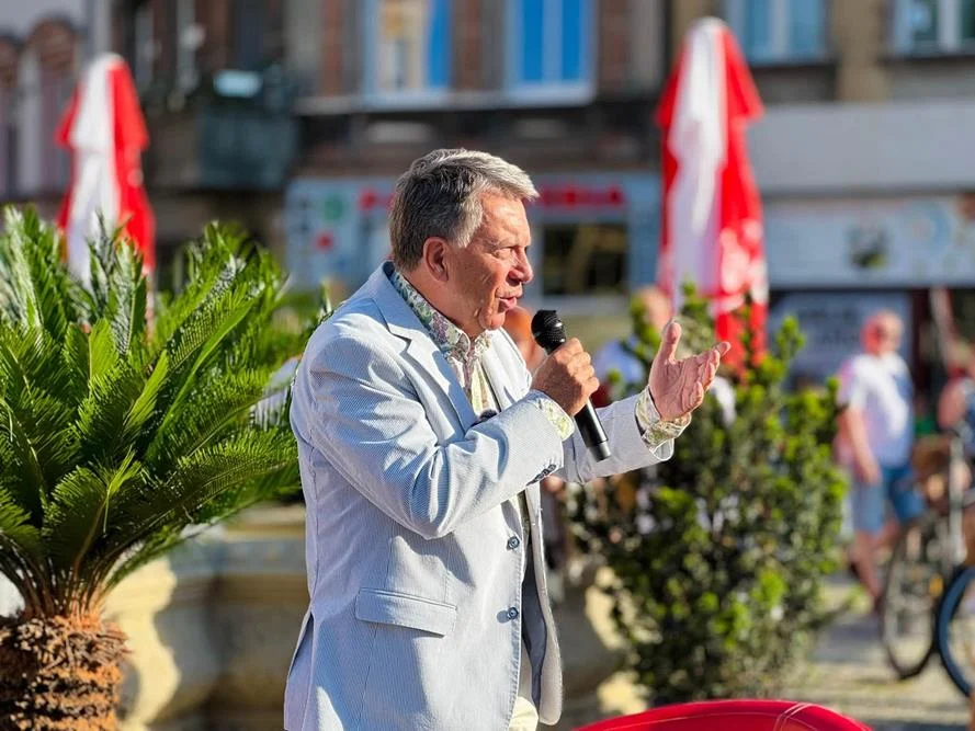 Wojciech Gąssowski porwał mysłowicki Rynek do tańca