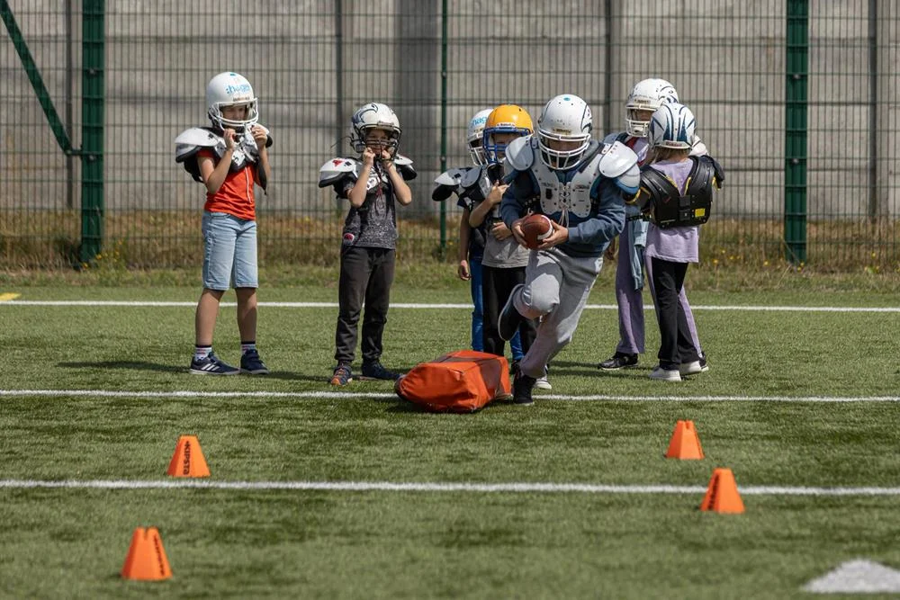 Po futbolu amerykańskim czas na golfa. Tyska Galeria Sportu zaprasza najmłodszych na zajęcia