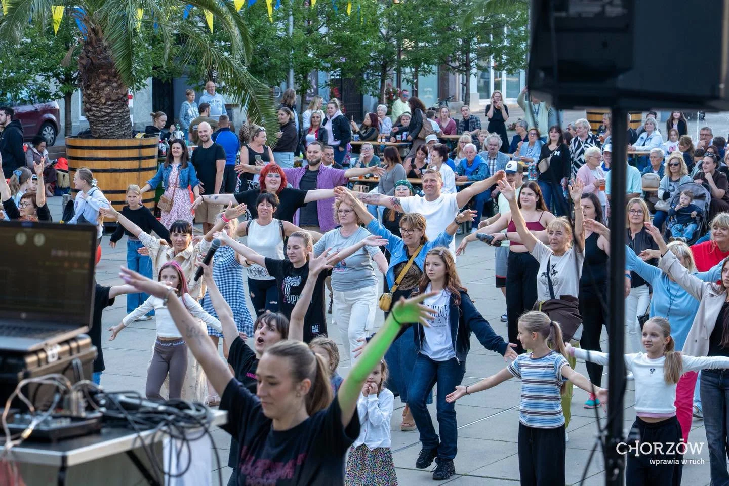 Rynek w Chorzowie zamienił się w parkiet. Królowały hity lat 80.