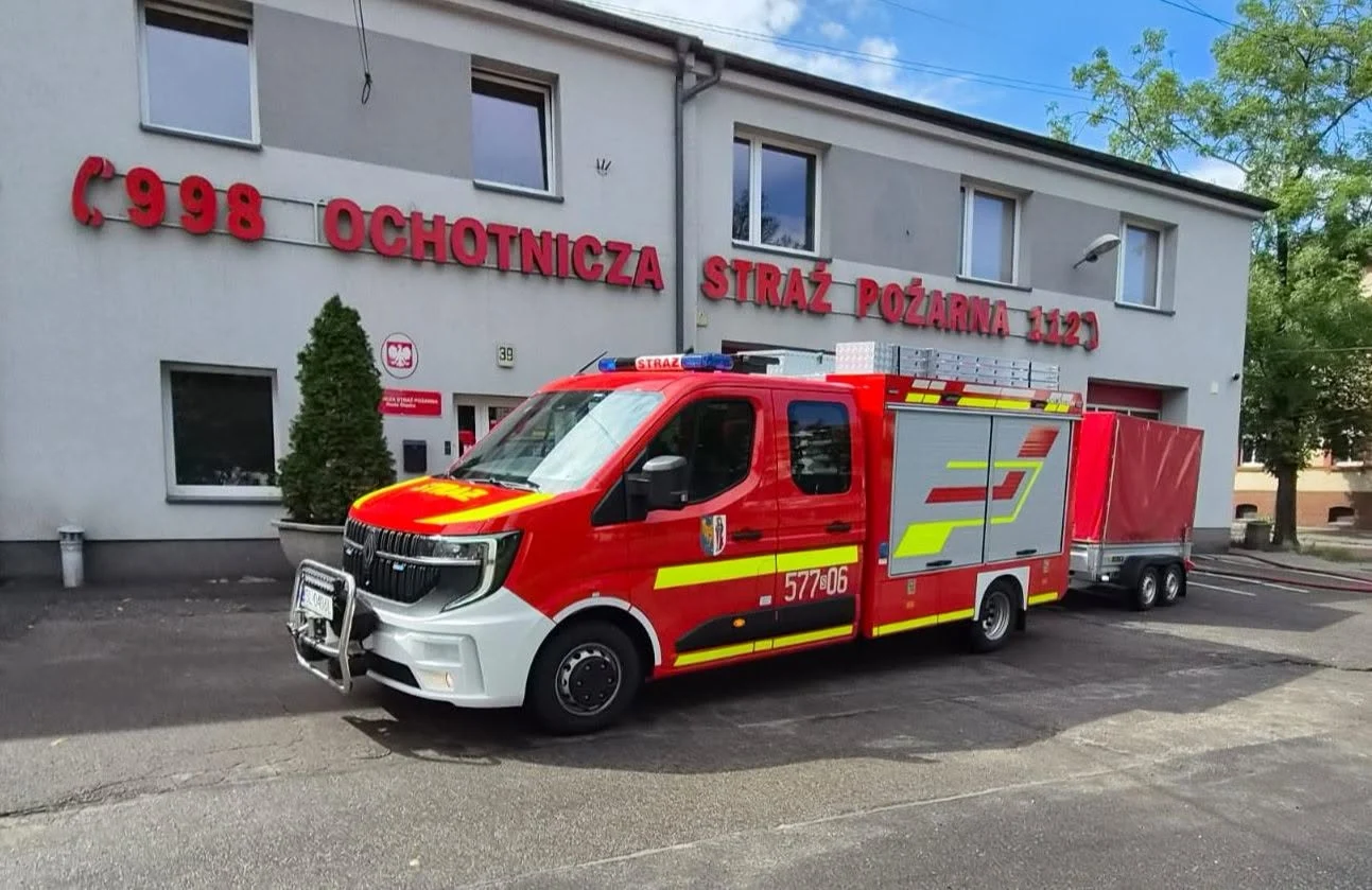 Ochotnicza Straż Pożarna w Rudzie Śląskiej otrzymała nowy wóz ratowniczo-gaśniczy. Kosztował 870 tys. zł