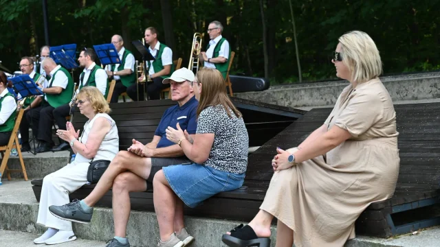 Muzyka zabrzmiała w Czarnym Lesie i Halembie. Za nami kolejne koncerty promenadowe