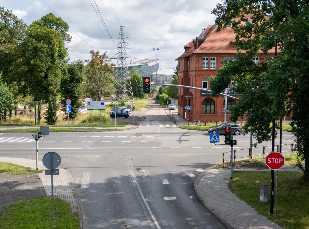 Budowa węzła przesiadkowego „Gliwice-Arena” nabiera tempa