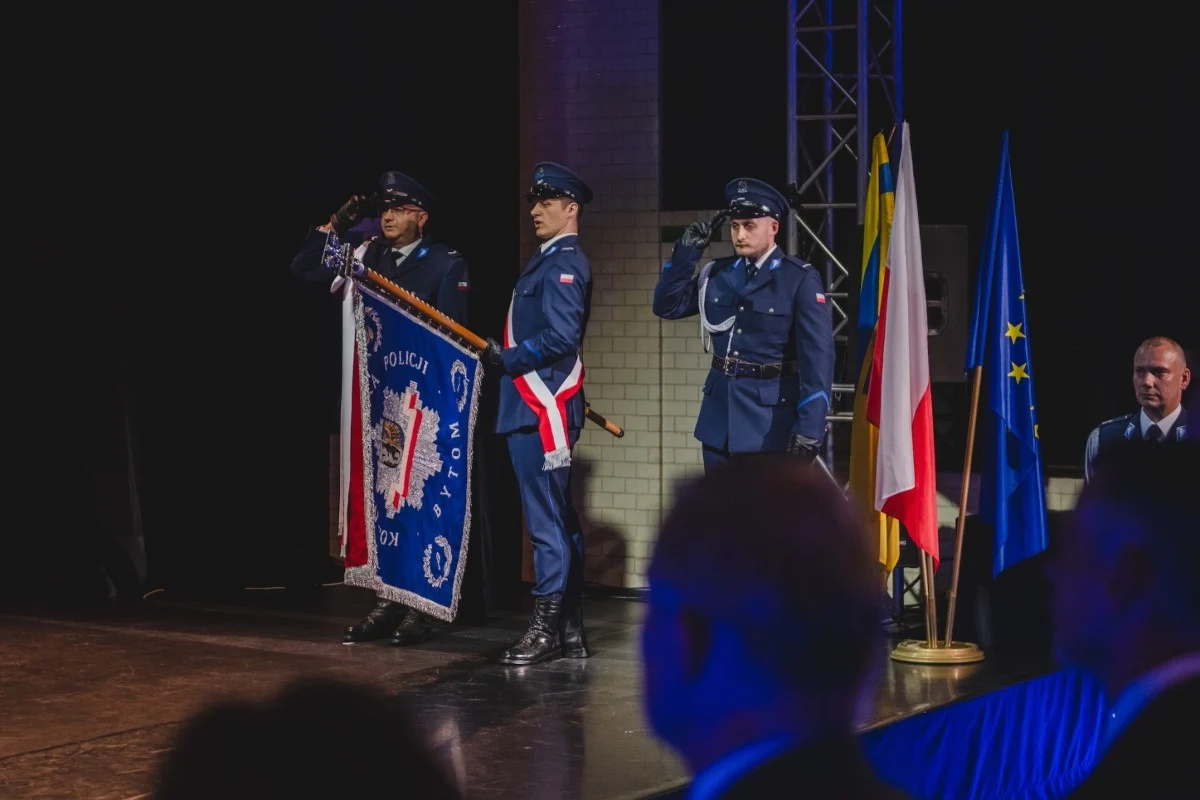 Bytomscy policjanci świętowali. Były awanse i odznaczenia / fot. UM Bytom