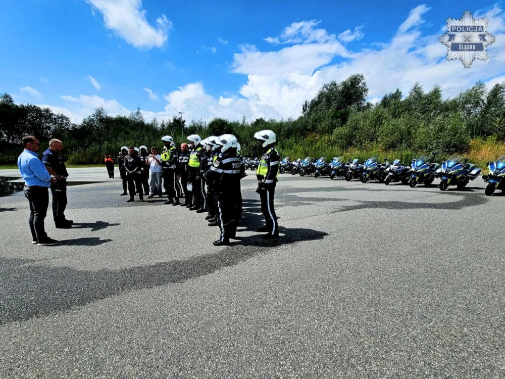 Motocykle służbowe w ruch. Specjalne szkolenie policjantów śląskiej drogówki (7)