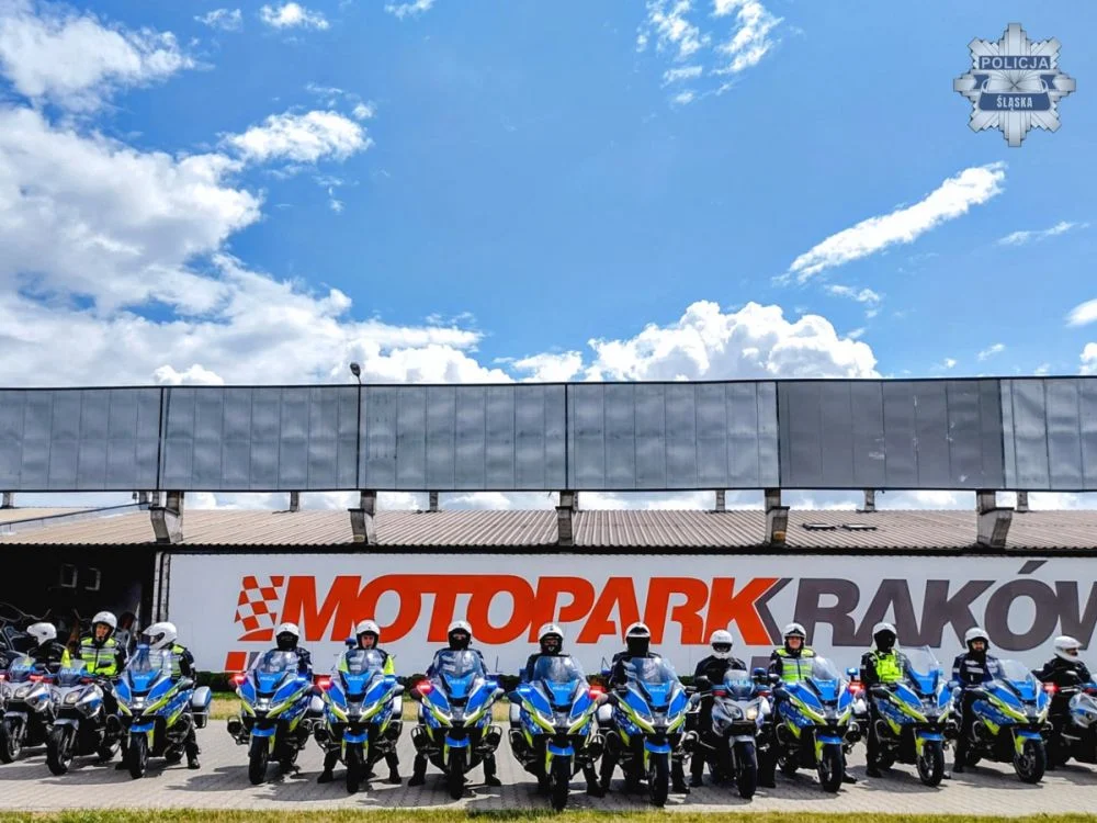 Motocykle służbowe w ruch. Specjalne szkolenie policjantów śląskiej drogówki (9)