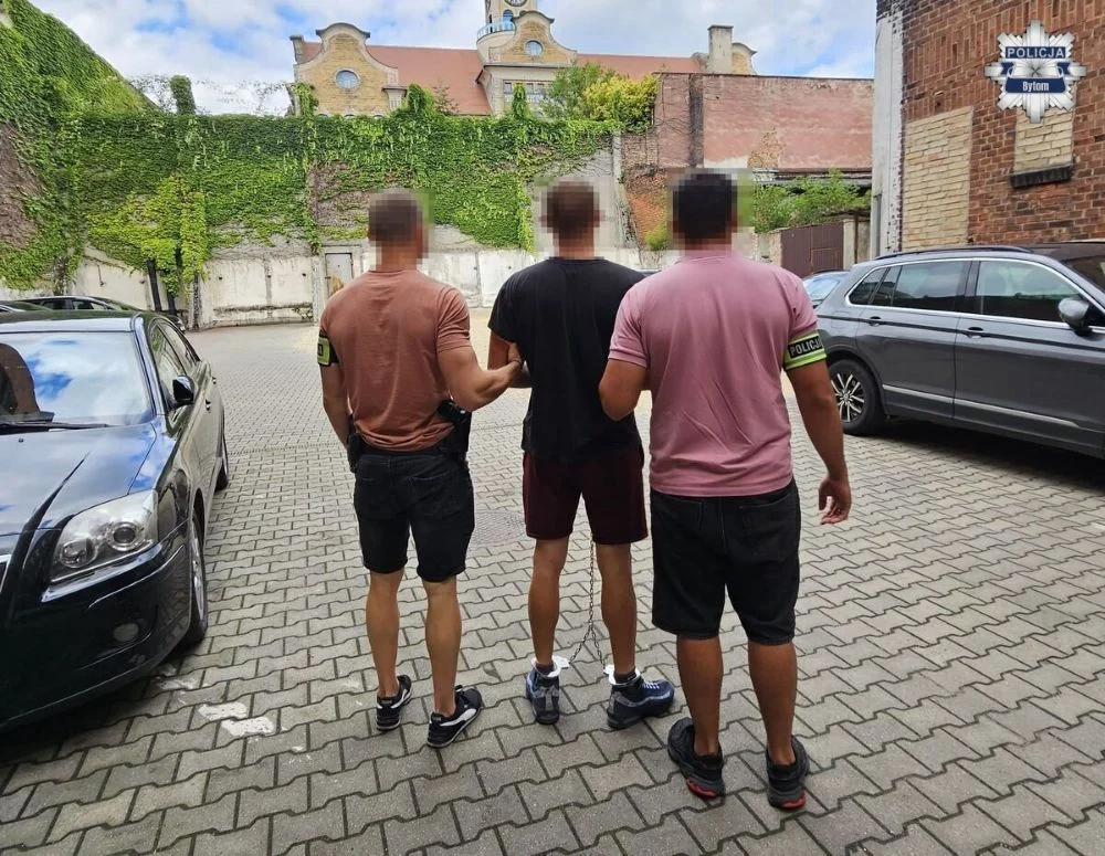 Napady w centrum Bytomia i Bobrku. Policja zatrzymała dwóch mężczyzn