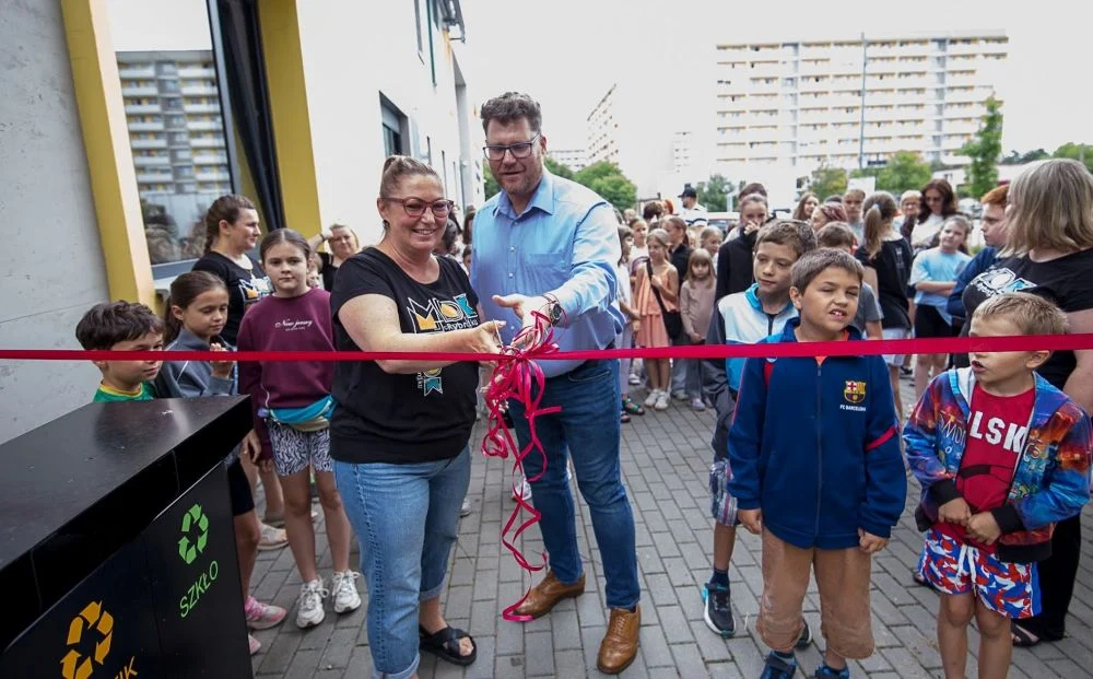 Nowe miejsce zabawy i integracji w Rybniku. Park Sensoryczny przy MDK oficjalnie otwarty