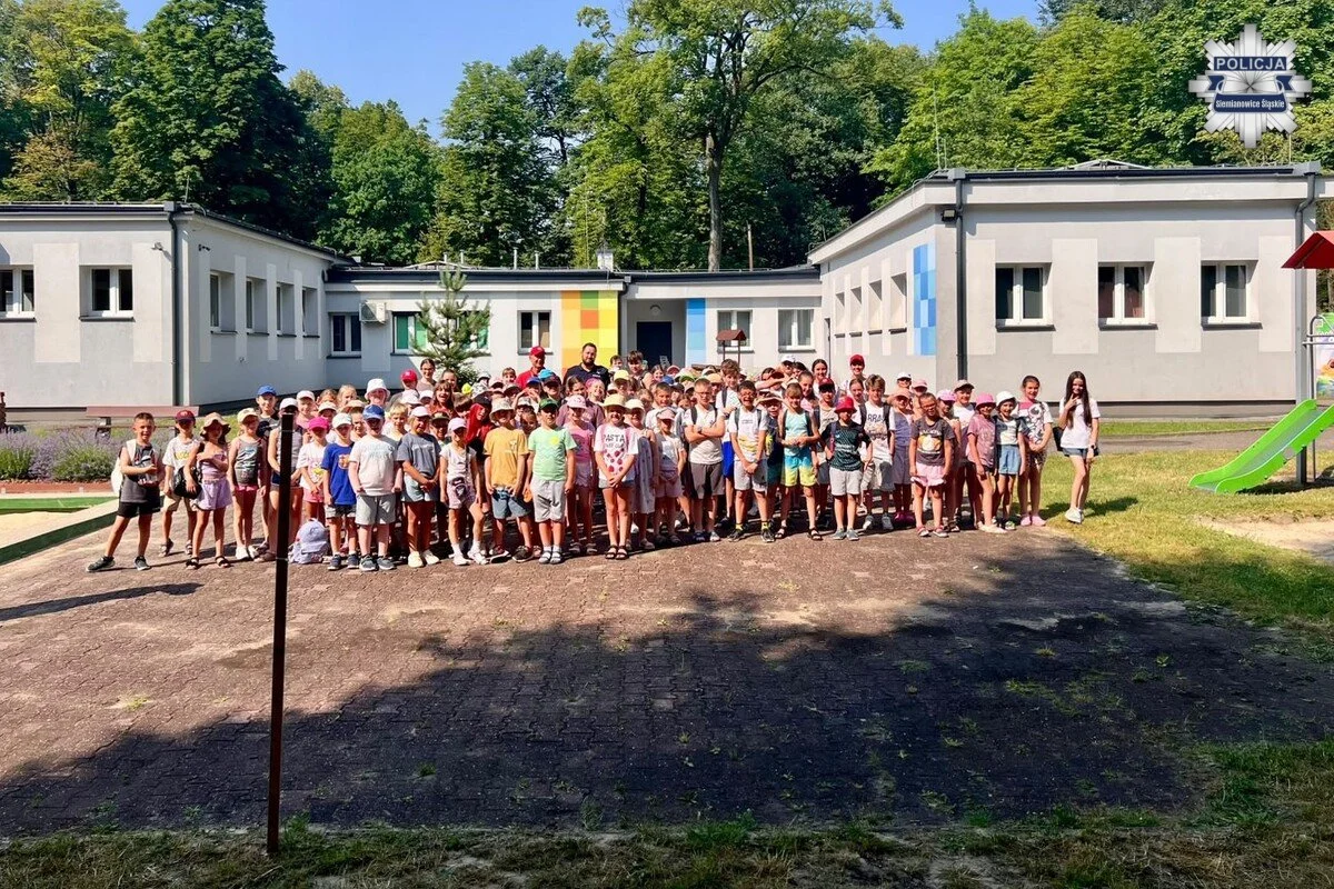 Półkolonie pod znakiem bezpieczeństwa. Profilaktyk spotkał się z najmłodszymi
