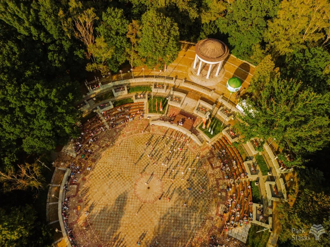 Letnie potańcówki wracają do Parku Śląskiego – trzy bezpłatne wieczory z muzyką i tańcem dla każdego / fot. TAURON Park Śląski
