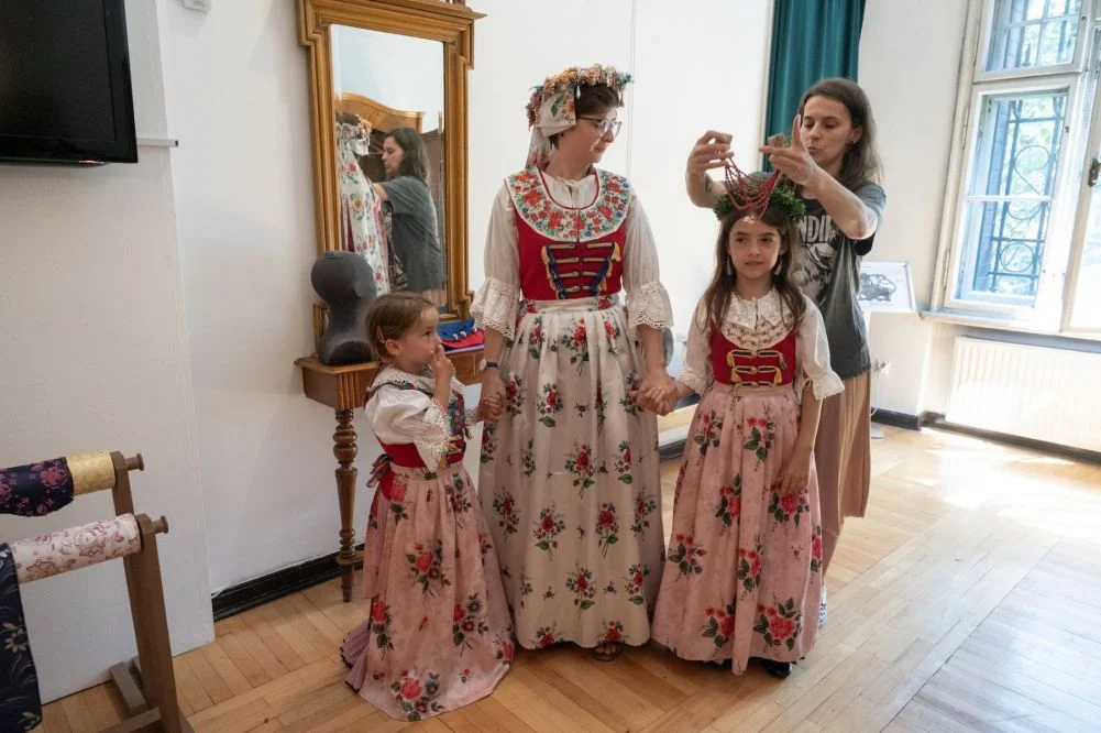 Śląska moda sprzed lat. Rodzinne warsztaty w bytomskim muzeum fot. Grzegorz Goik UM Bytom (2)