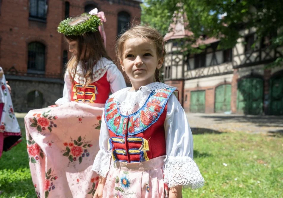 Śląska moda sprzed lat. Rodzinne warsztaty w bytomskim muzeum fot. Grzegorz Goik UM Bytom (3)