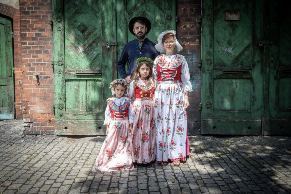 Śląska moda sprzed lat. Rodzinne warsztaty w bytomskim muzeum