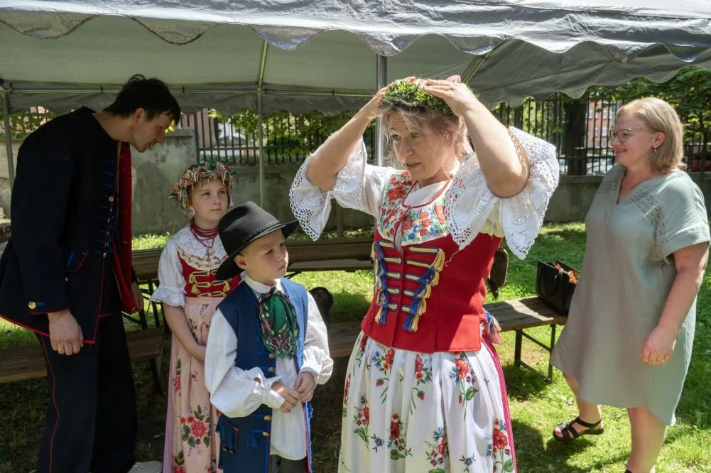 Śląska moda sprzed lat. Rodzinne warsztaty w bytomskim muzeum fot. Grzegorz Goik UM Bytom (6)